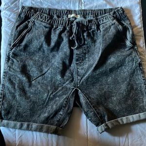Stretchy denim shorts with drawstrings